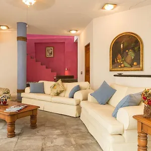 Casa La Columna Bed and breakfast